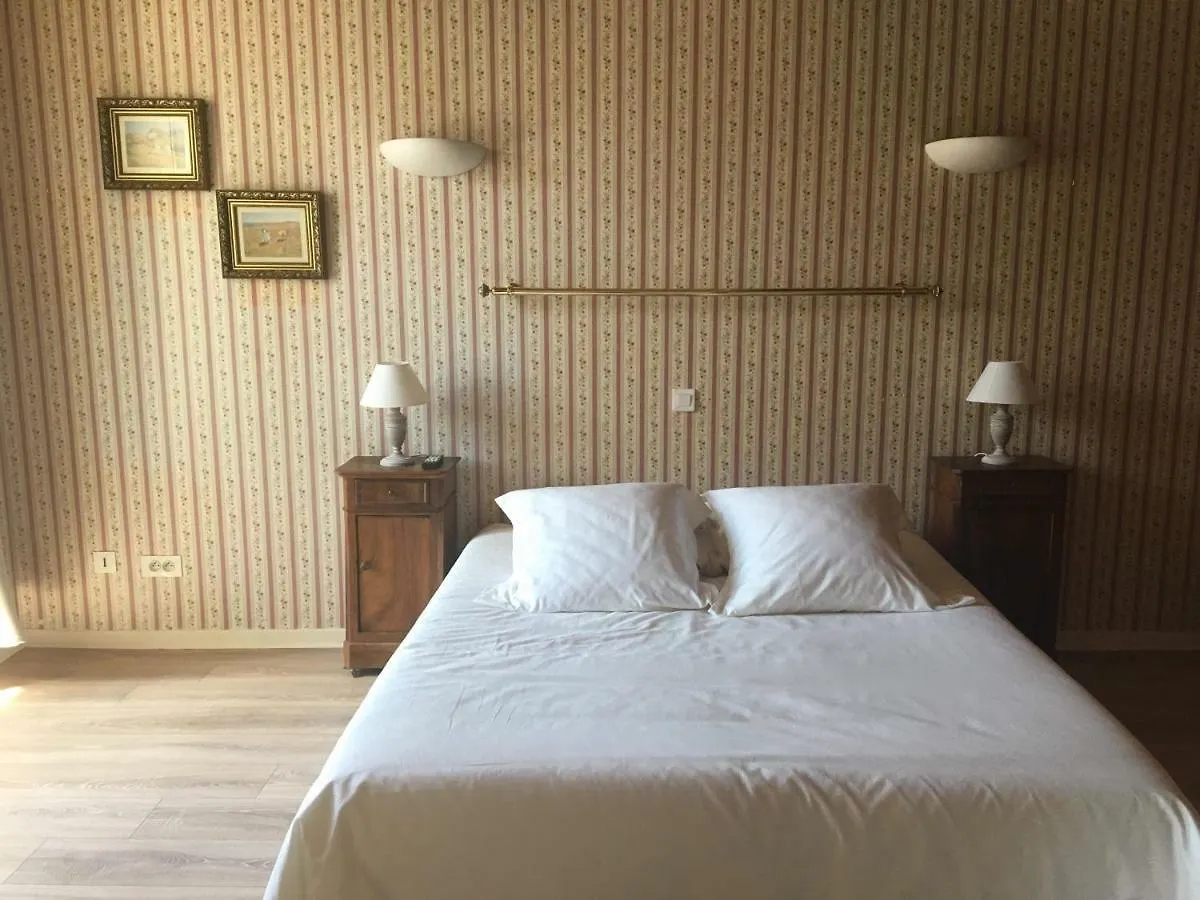Le Cheval Blanc Bed & Breakfast La Bastide-des-Jourdans 0*,  France